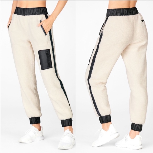 Fabletics Pants - Fabletics Alaska Fleece Jogger Cream Black Sz L